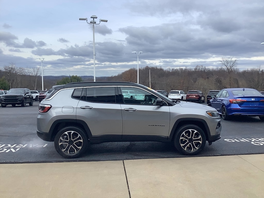 Used 2023 Jeep Compass Limited Limited 4x4