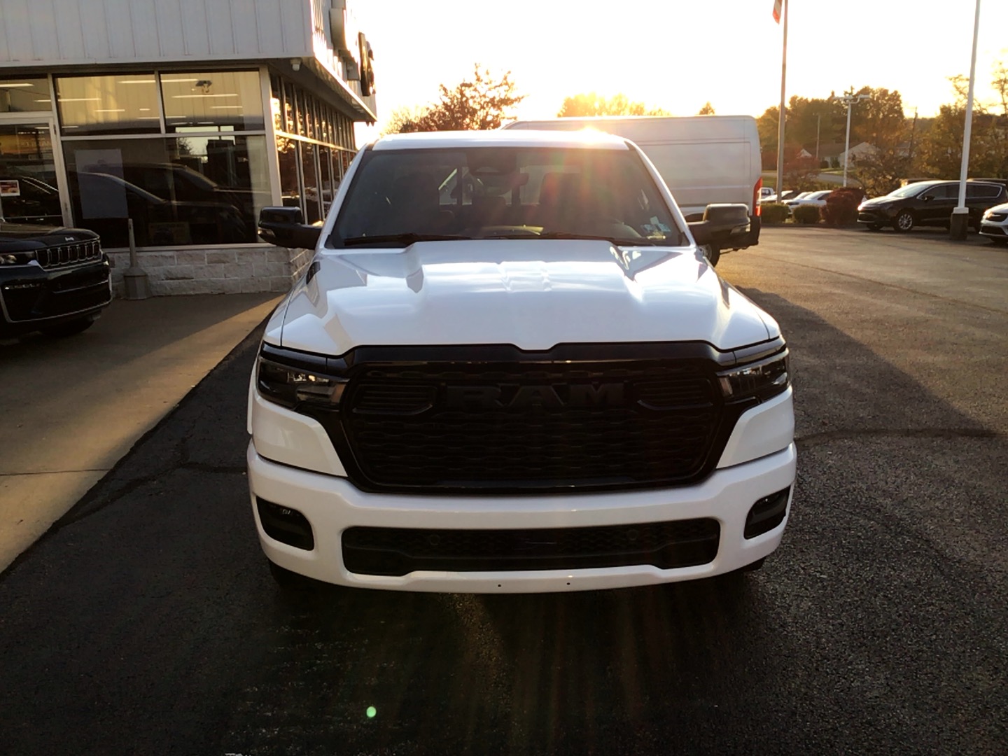 2027 Ram 1500 photo 2 of 14