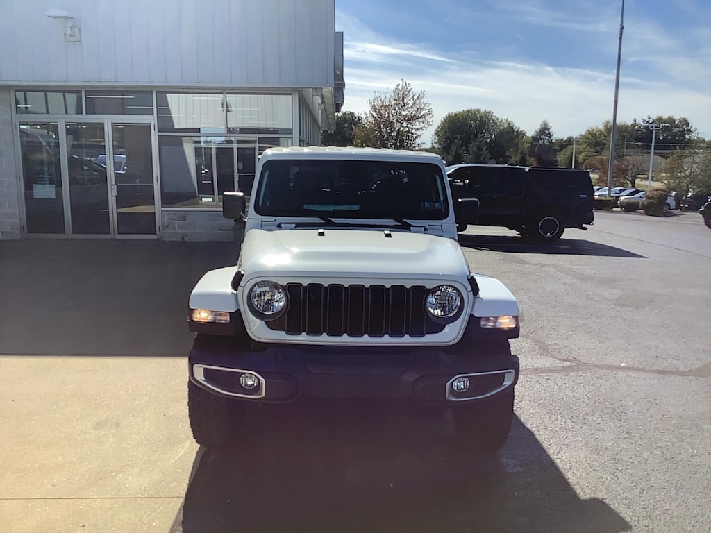 New 2025 Jeep Gladiator HIGH TIDE 4X4 Pickup