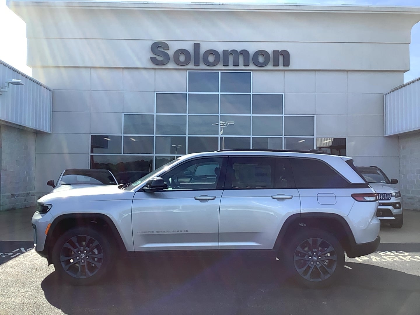 2026 Jeep Grand Cherokee 85TH ANNIVERSARY EDITION 4X4 Silver Zynith at Three Rivers CJD
