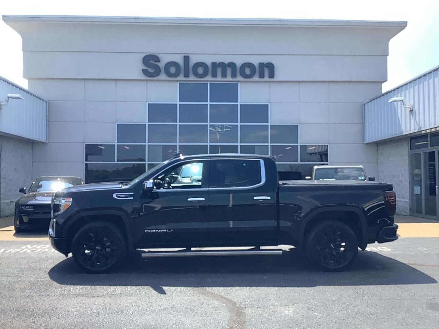 2020 GMC Sierra 4WD Crew Cab Short Box Denali's photo