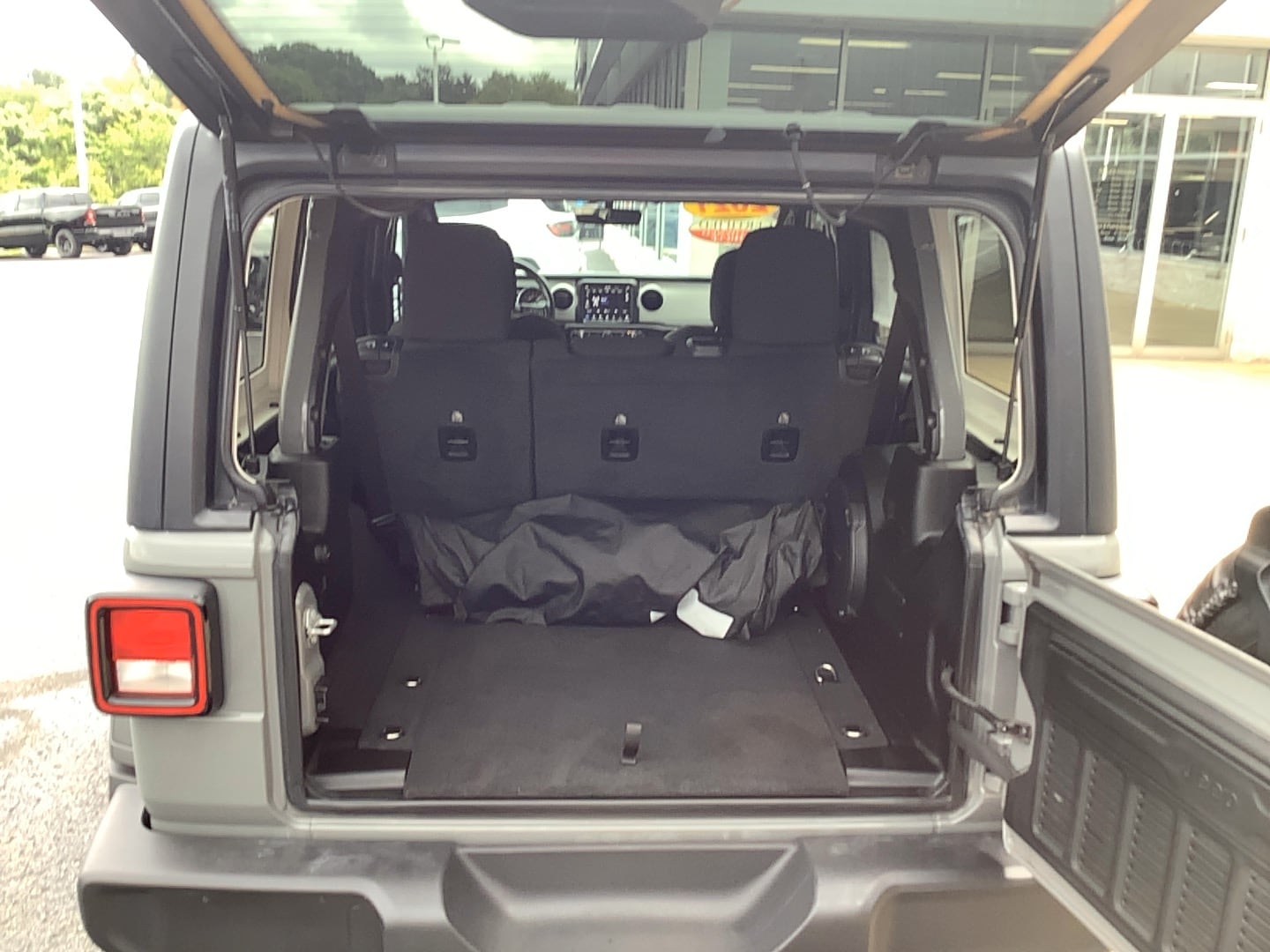 2021 Jeep Wrangler Unlimited Islander - 6