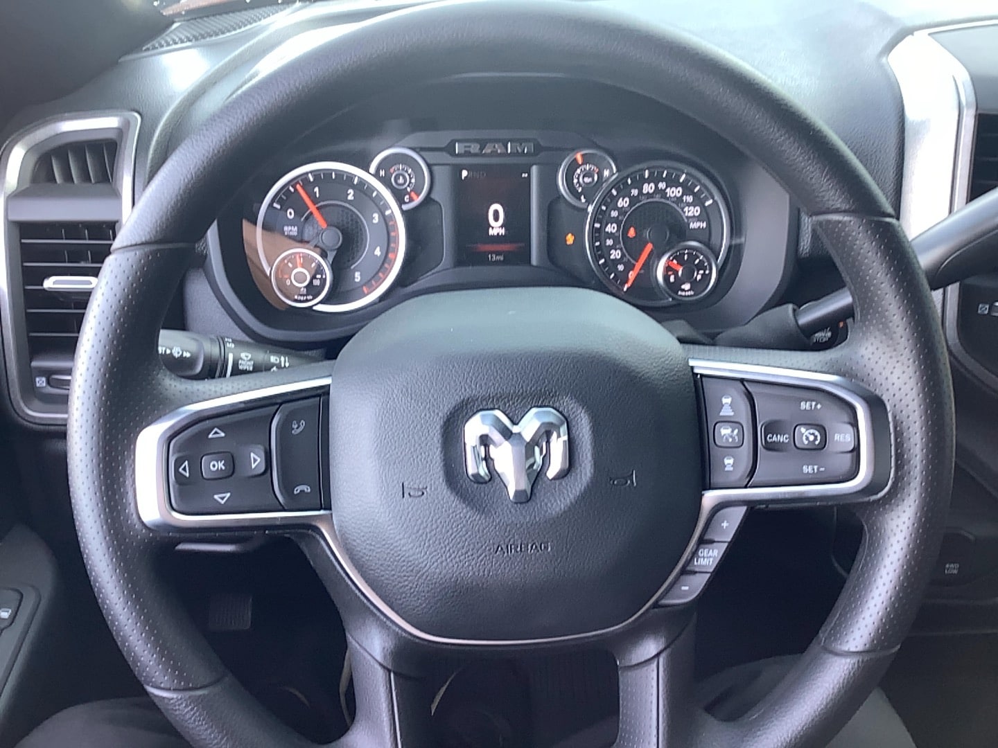 2026 RAM 3500 Tradesman - Photo 12