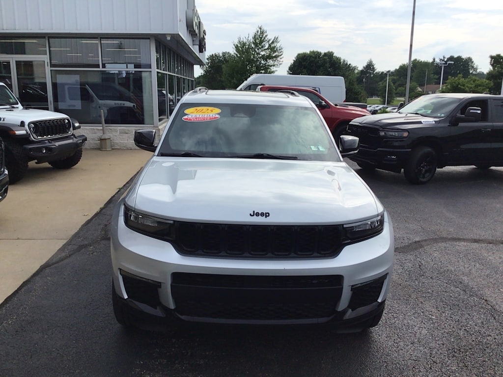 Certified 2025 Jeep Grand Cherokee L Limited Limited 4x4