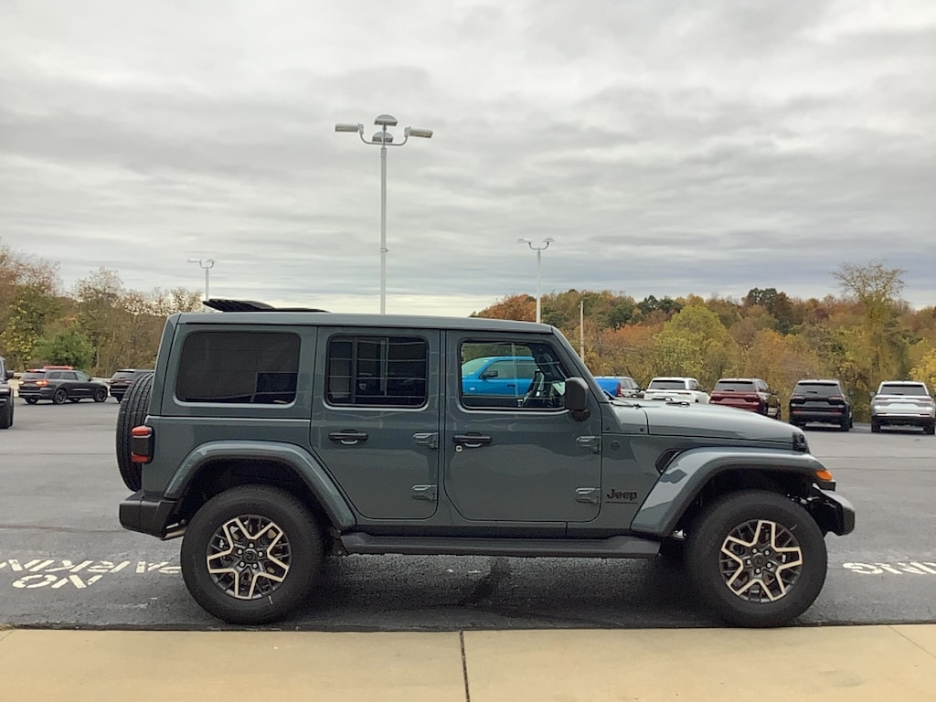 New 2026 Jeep Wrangler 4-DOOR SAHARA Sport Utility