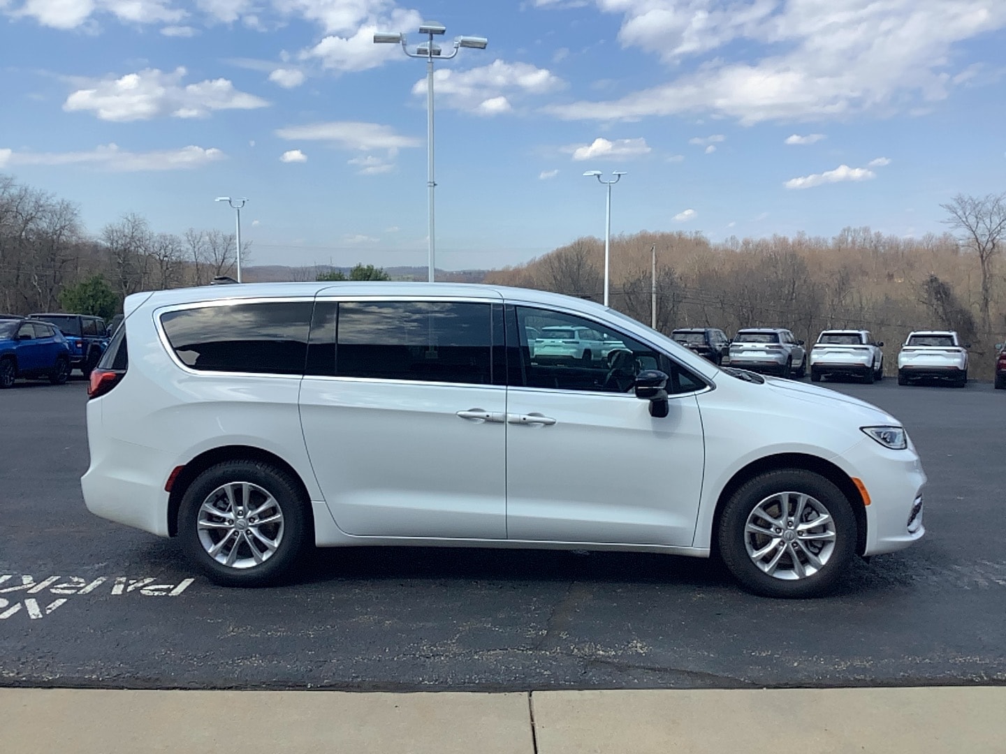 2026 Chrysler Pacifica SELECT AWD Bright White at Three Rivers CJD