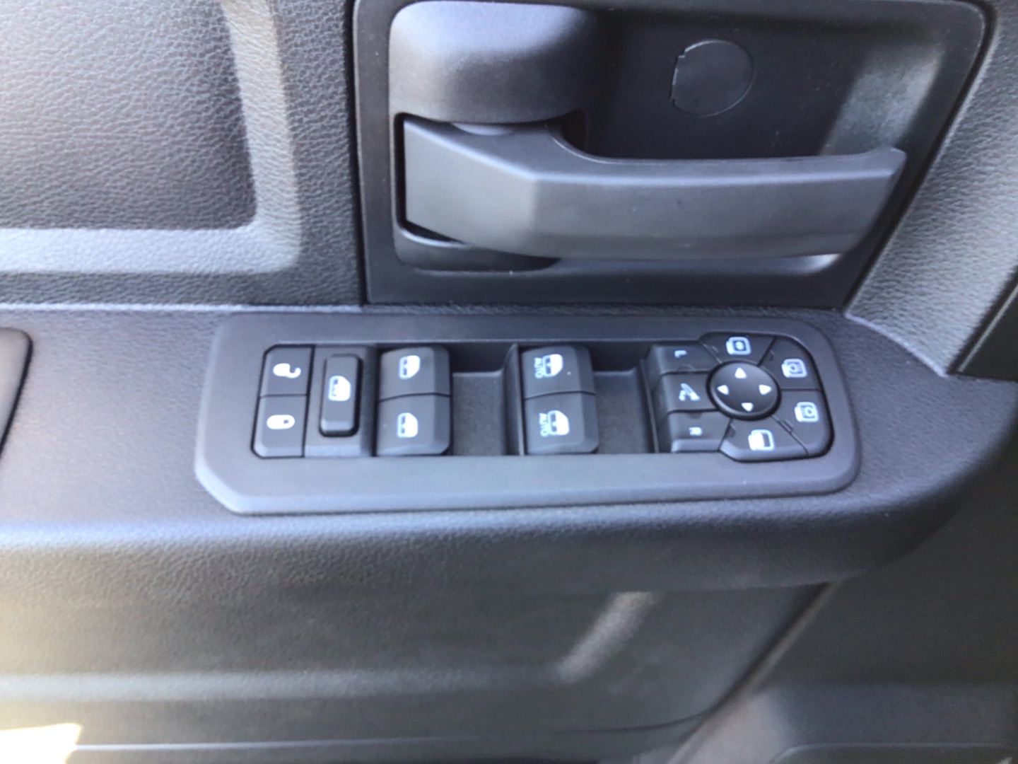 2027 Ram 2500 photo 10 of 13