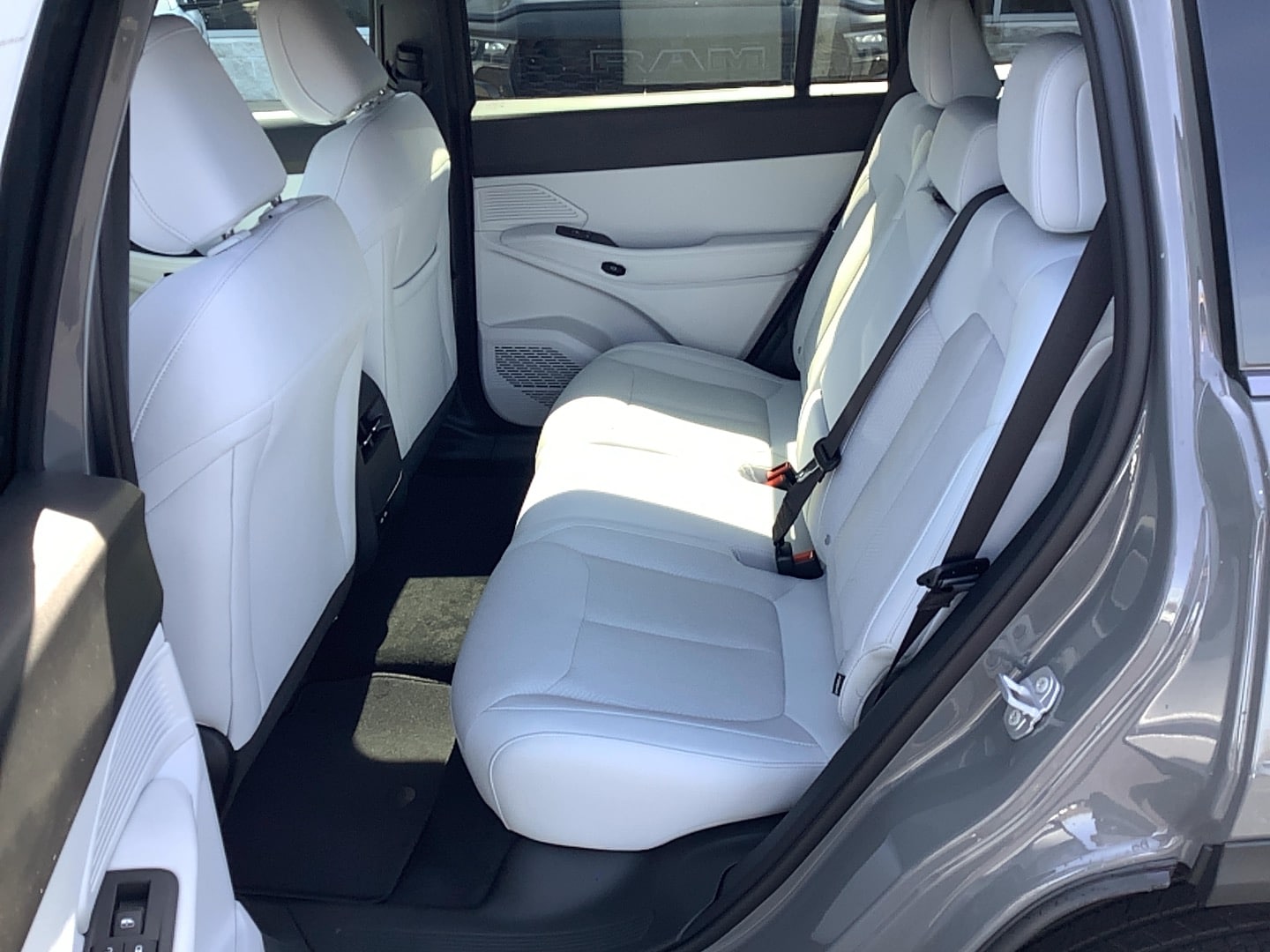 2026 Jeep Cherokee LAREDO 4X4 Sting-Gray at Humes CDJR