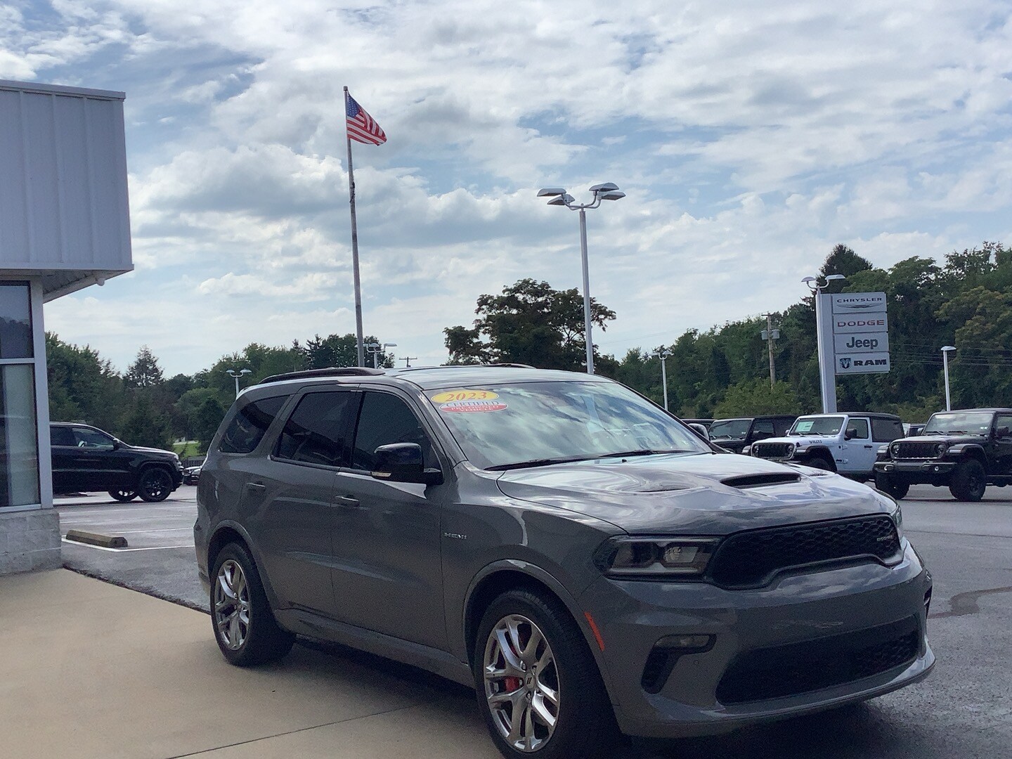 2023 Dodge Durango R/T Plus photo 2