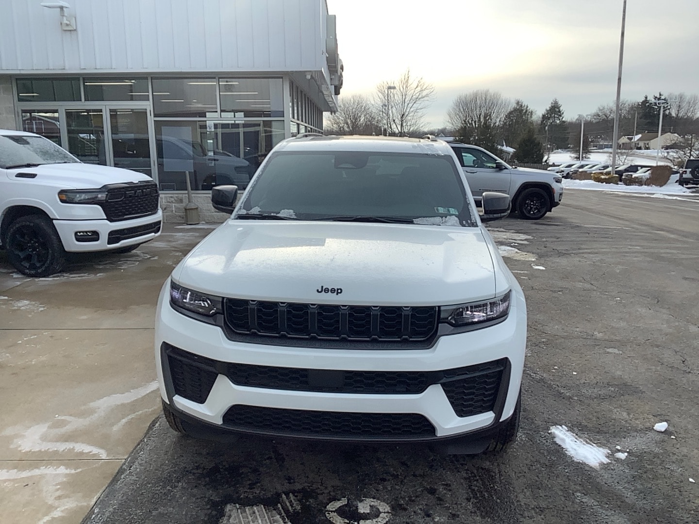 2026 Jeep Grand Cherokee LAREDO ALTITUDE 4X4 - 1