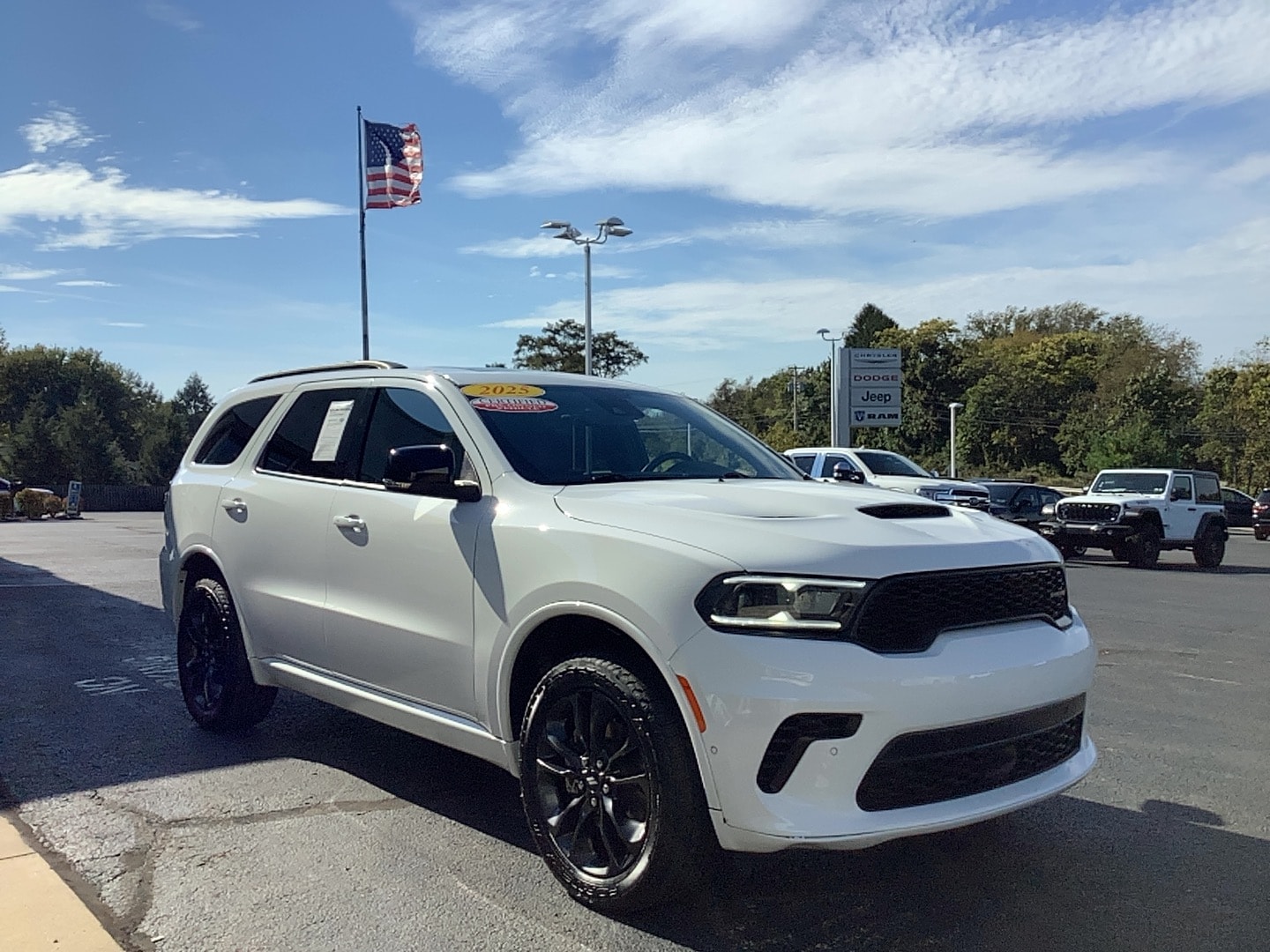 2025 Dodge Durango photo 3 of 15