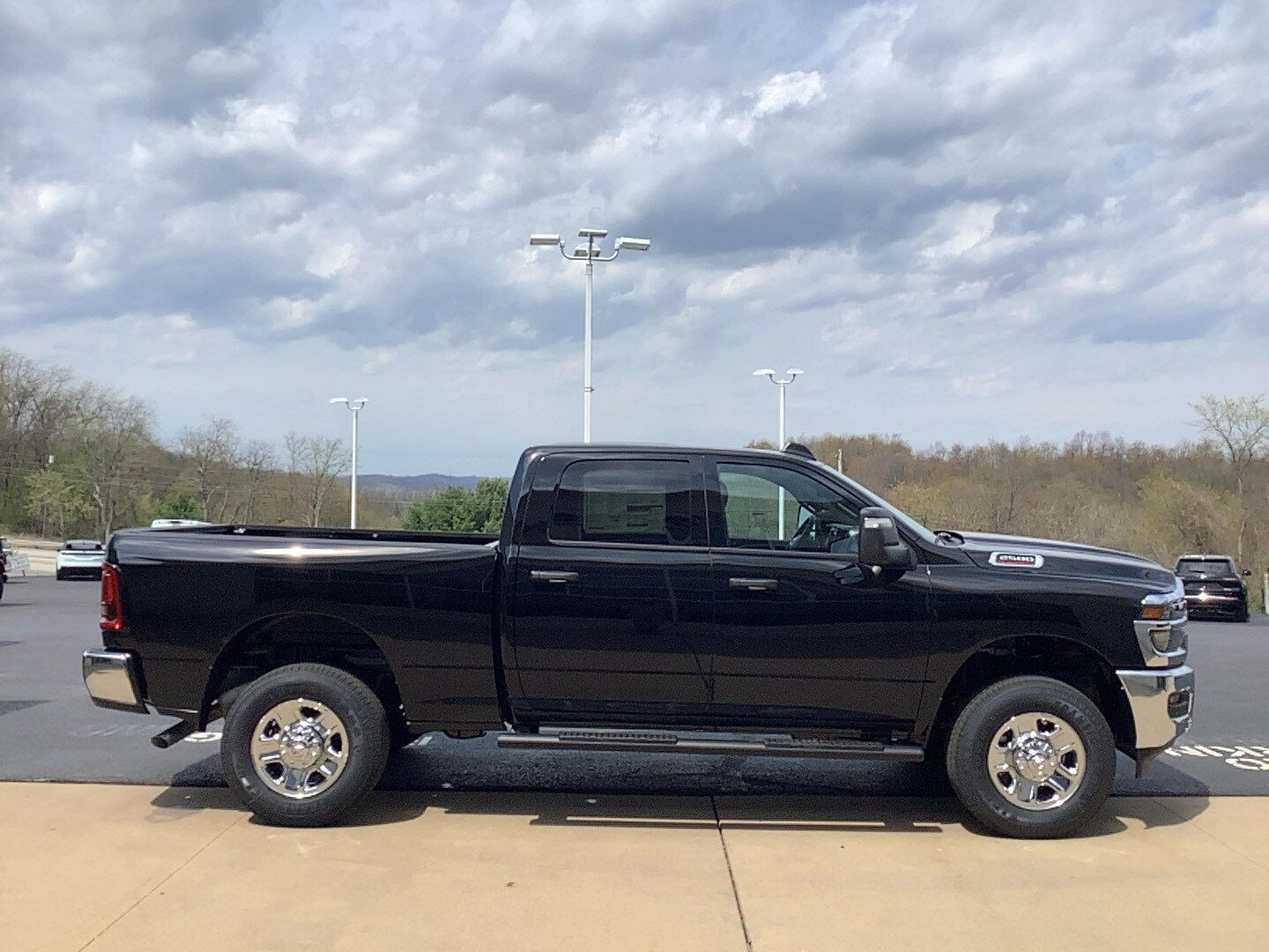 2025 Ram 2500 Tradesman photo 4