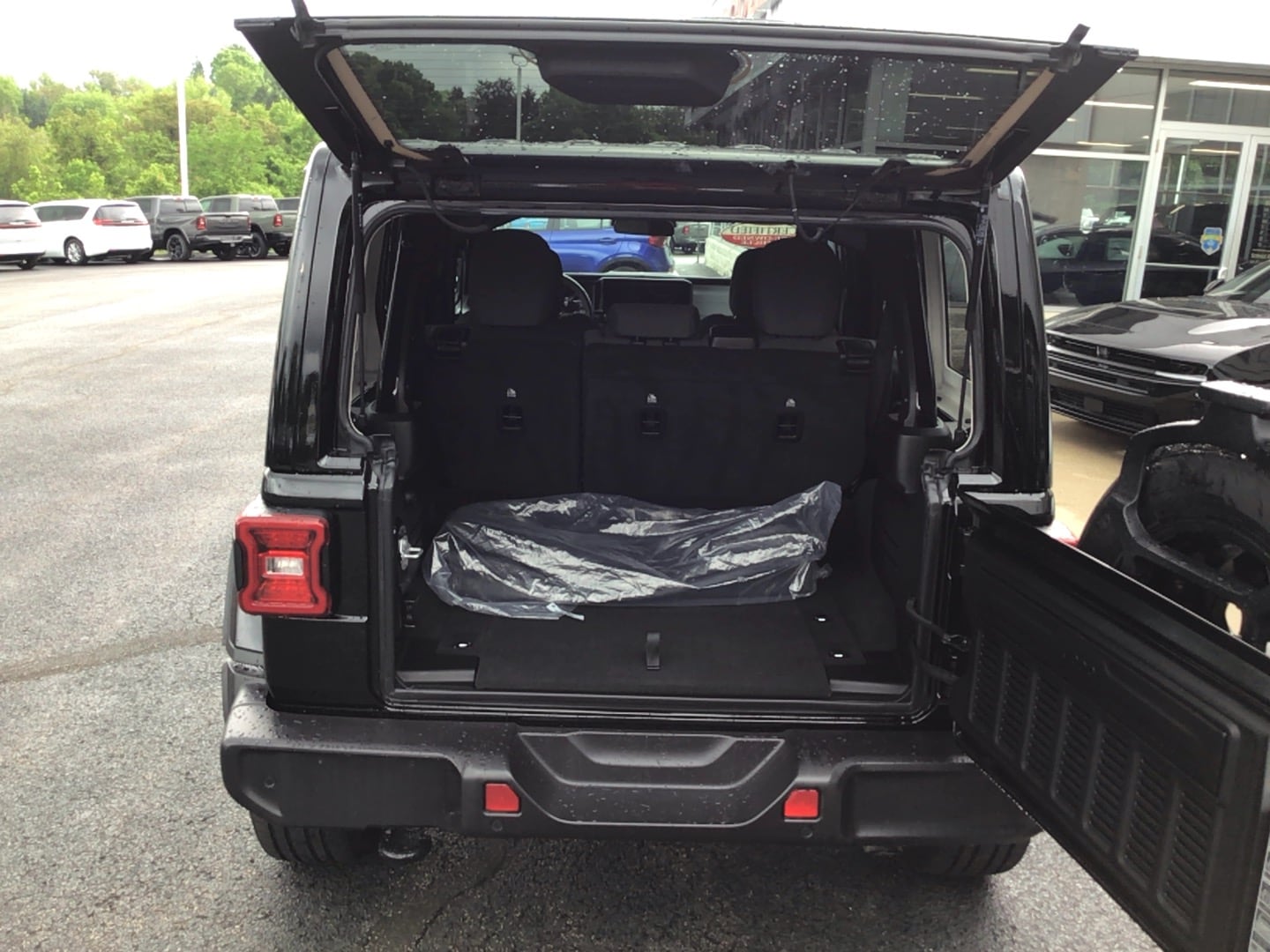 2025 Jeep Wrangler 4xe Sahara - 4