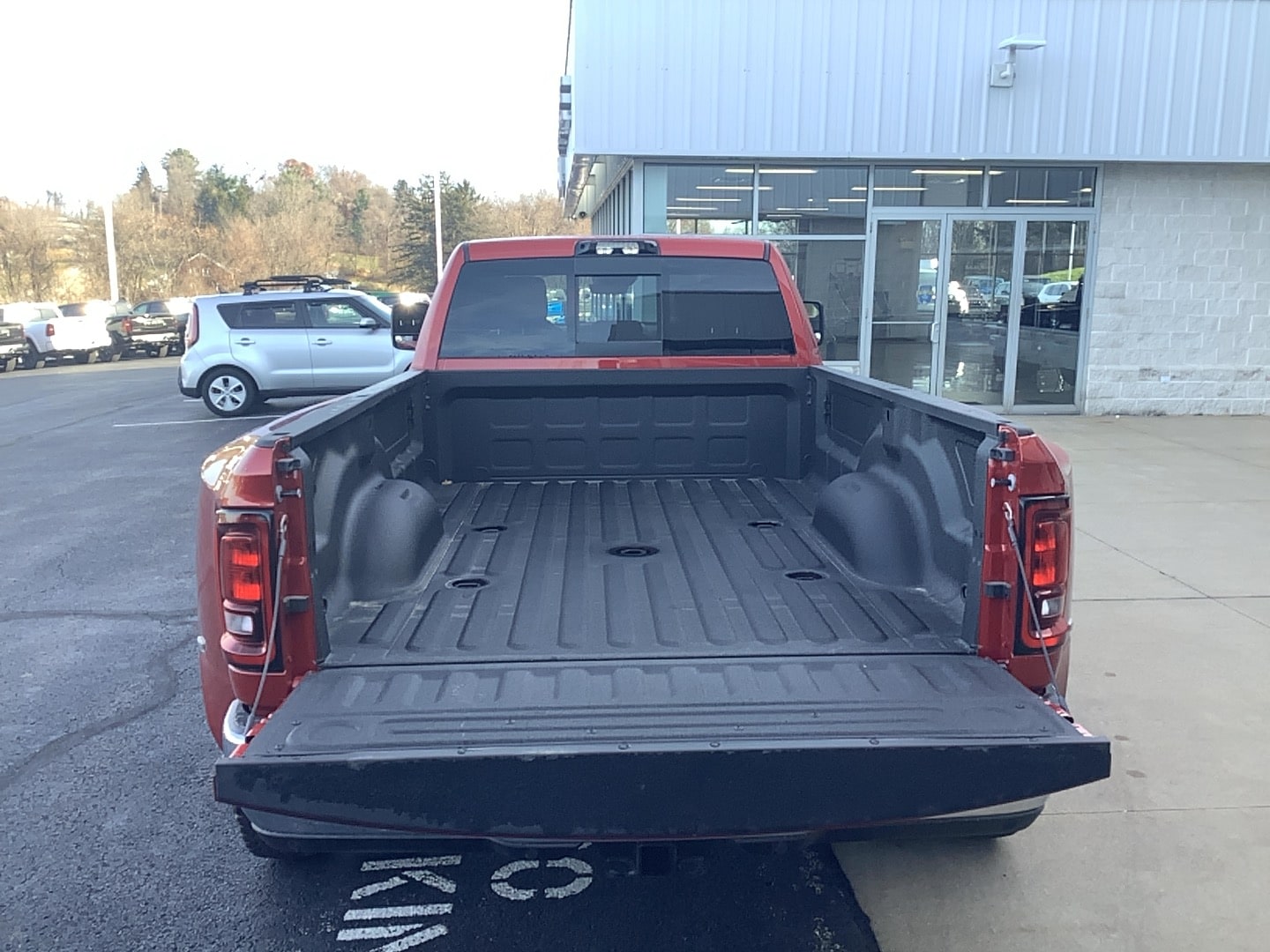 2026 RAM 3500 Tradesman - Photo 6