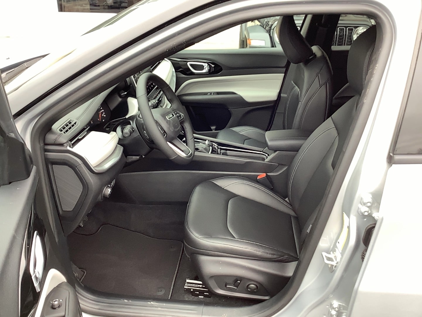 2026 Jeep Compass LIMITED 4X4 - 10