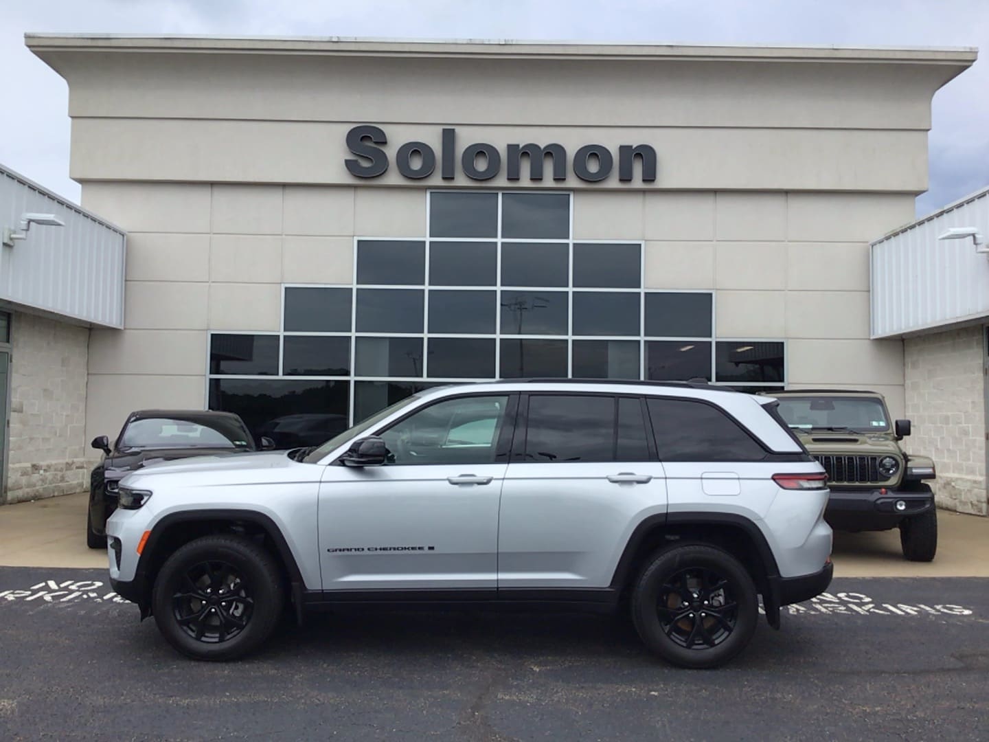2025 Jeep Grand Cherokee ALTITUDE X 4X4 - 0