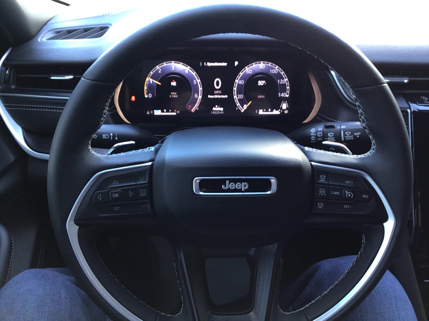 2025 Jeep Grand Cherokee photo 12 of 14