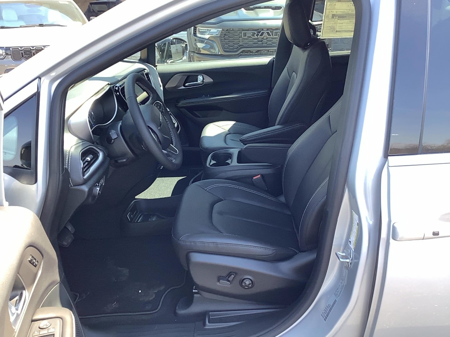 2026 Chrysler Pacifica SELECT AWD Silver Mist at Three Rivers CJD