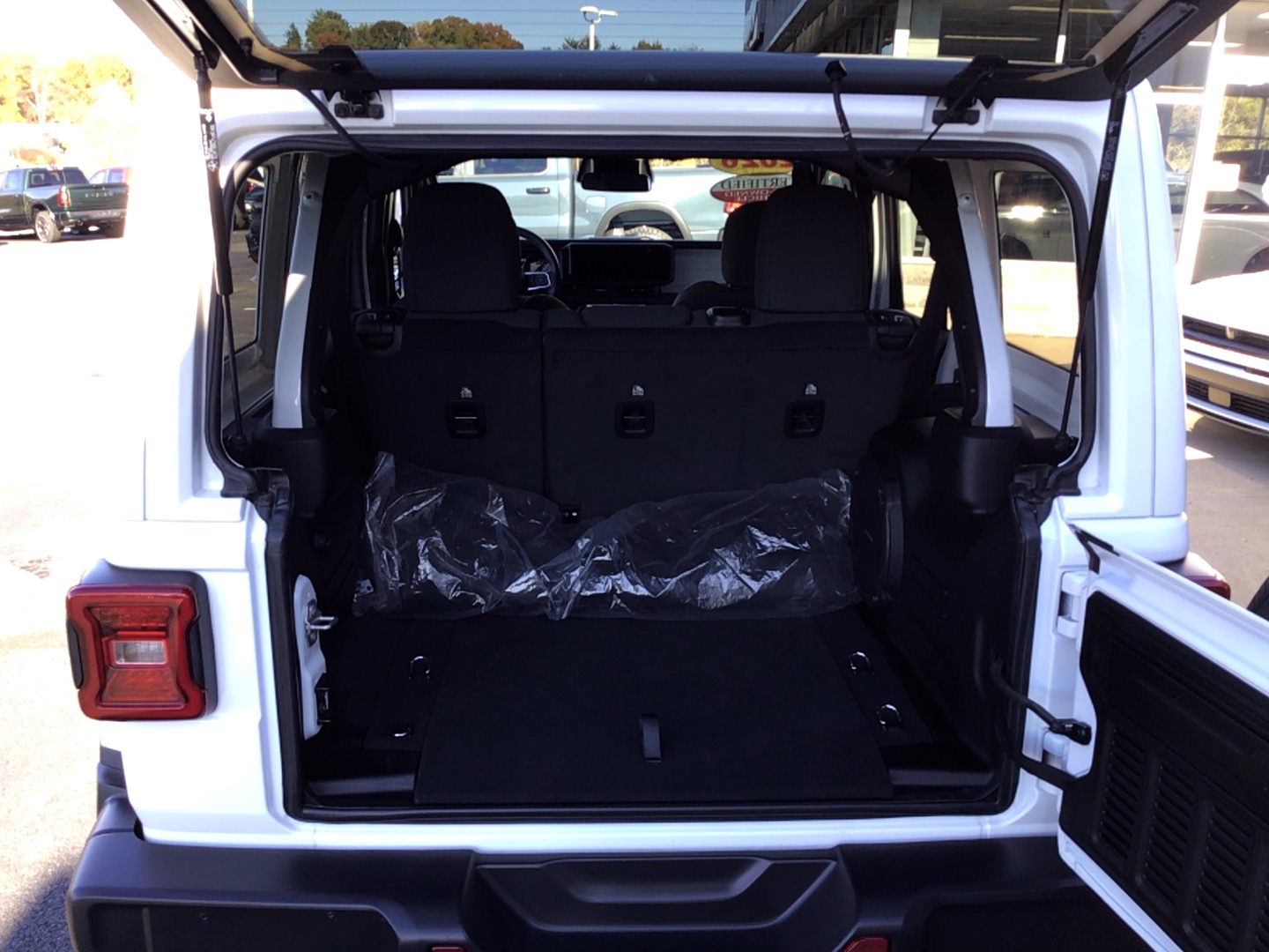 2026 Jeep Wrangler photo 5 of 12