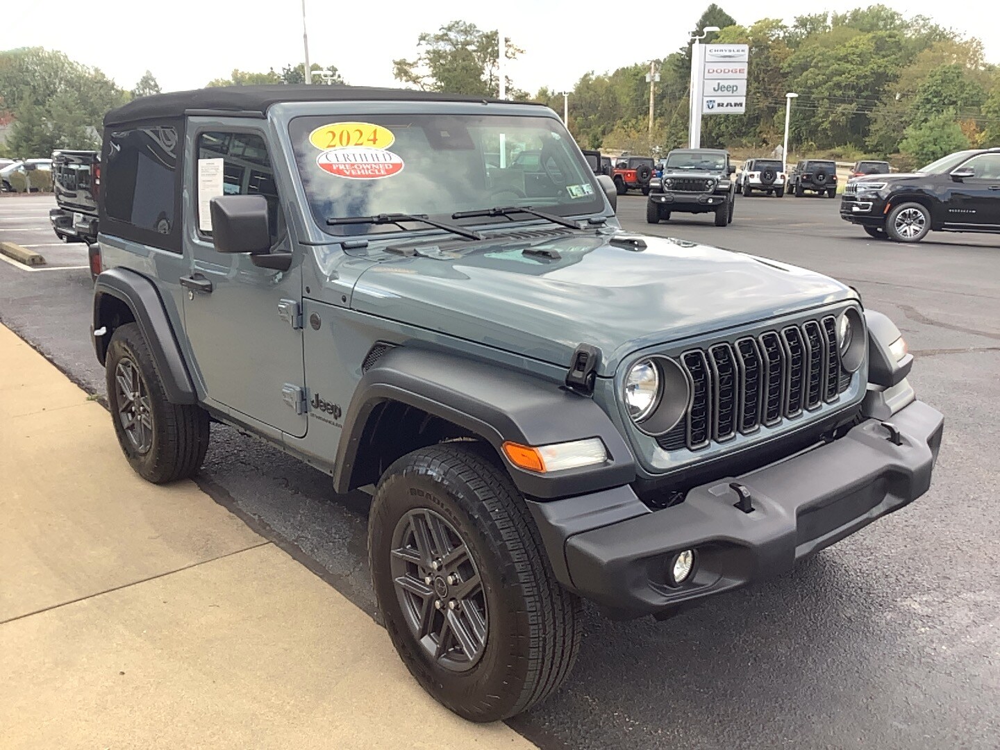 2024 Jeep Wrangler Sport S photo 4