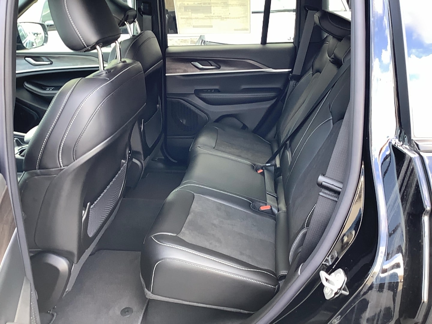 2026 Jeep Grand Cherokee LAREDO ALTITUDE 4X4 - 6