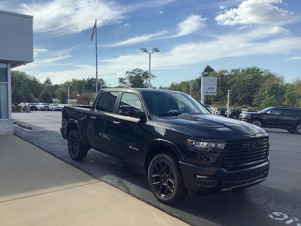 New 2026 Ram 1500 LARAMIE CREW CAB 4X4 5'7 BOX Pickup