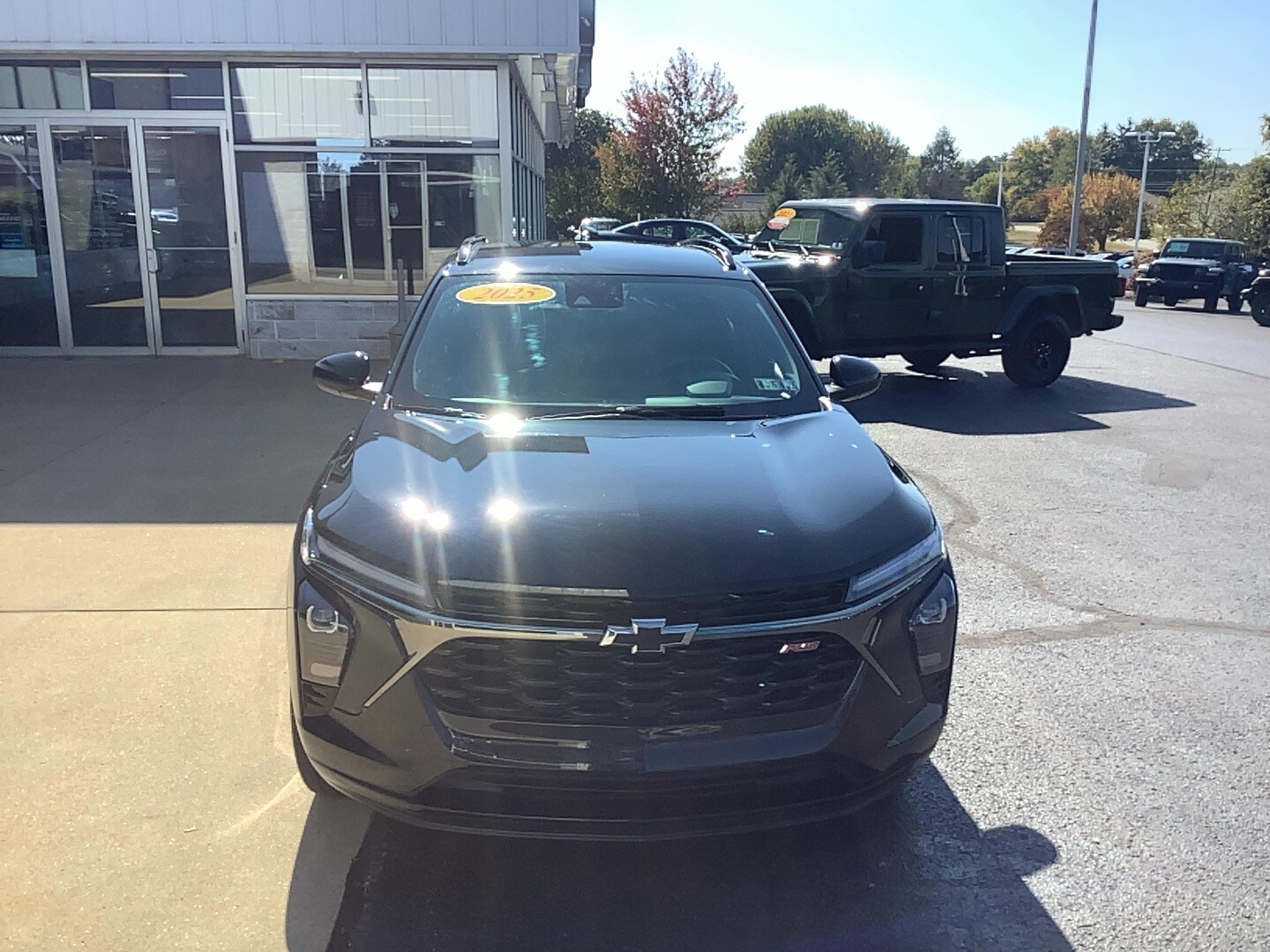 2025 Chevrolet Trax photo 2