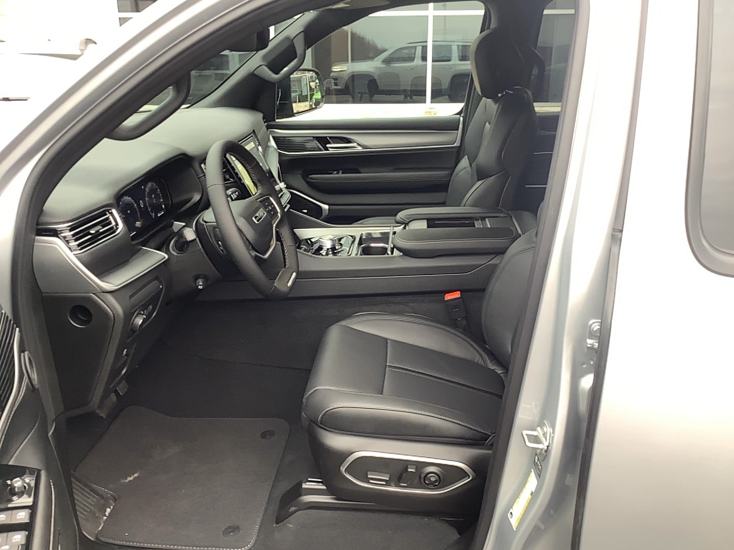 2026 Jeep Grand Wagoneer LIMITED ALTITUDE 4X4 - 10
