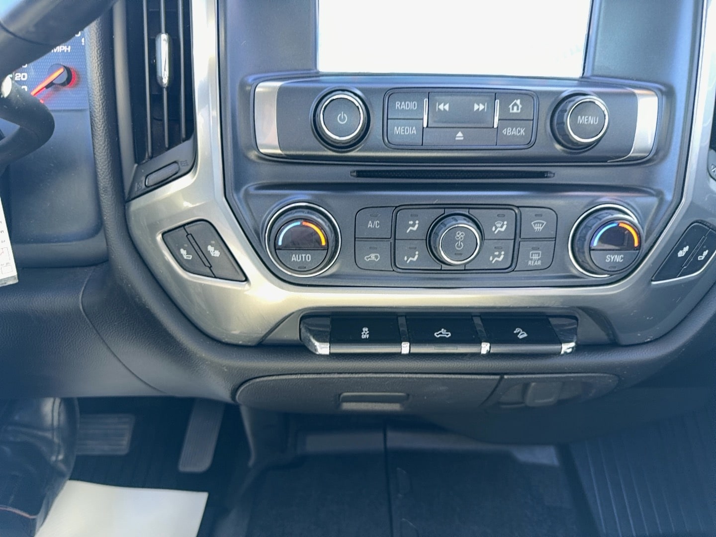2018 Chevrolet Silverado 1500 LT - 9