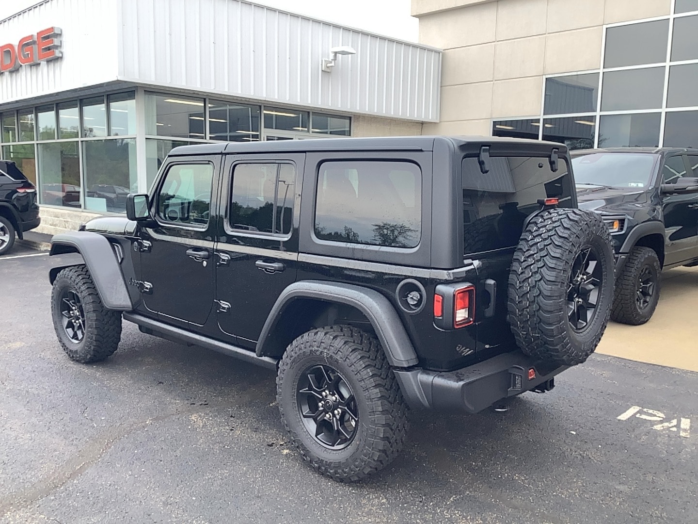 2026 Jeep Wrangler 4-DOOR WILLYS - 5