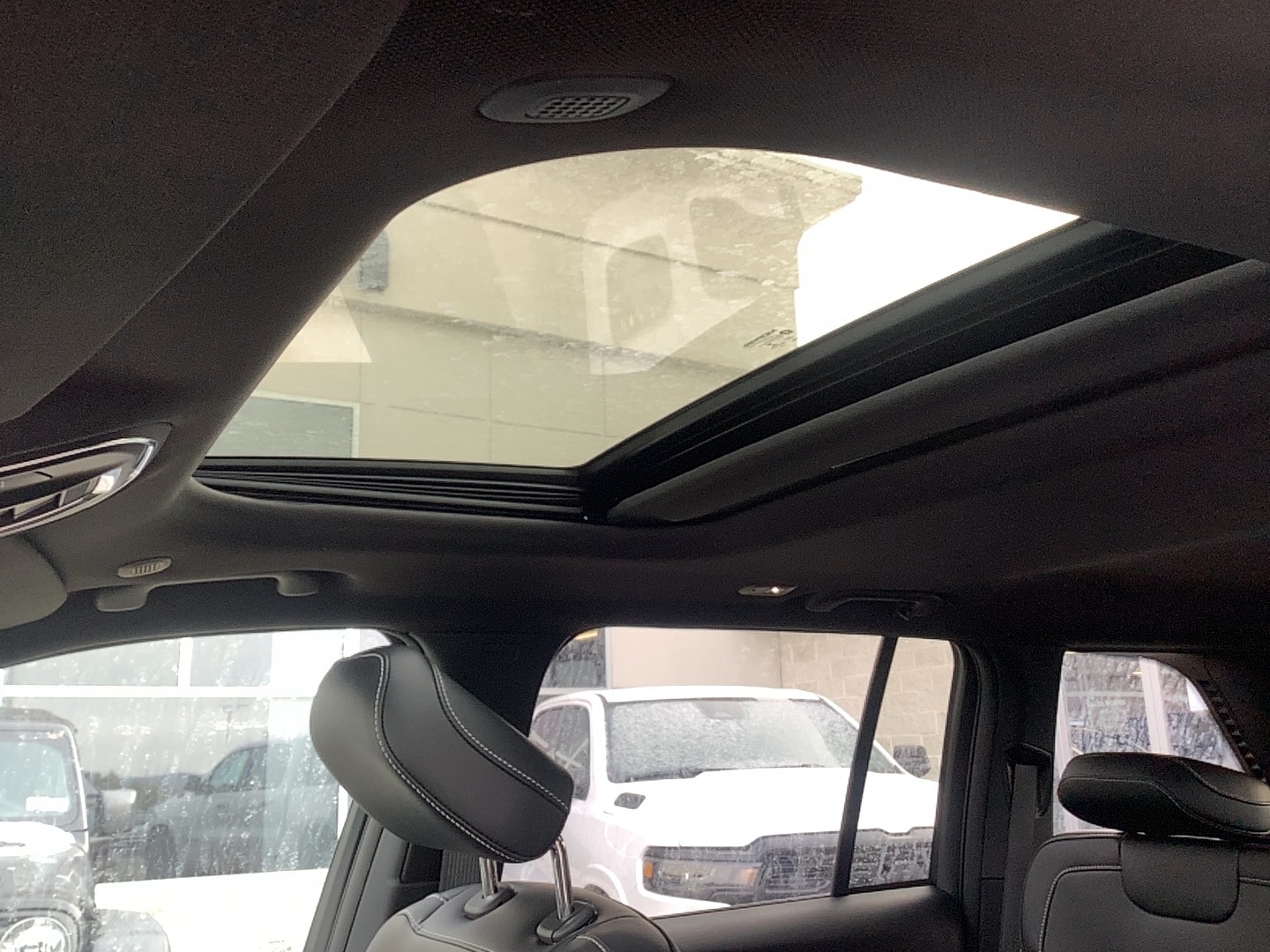 2025 Jeep Grand Cherokee ALTITUDE X 4X4 - 9