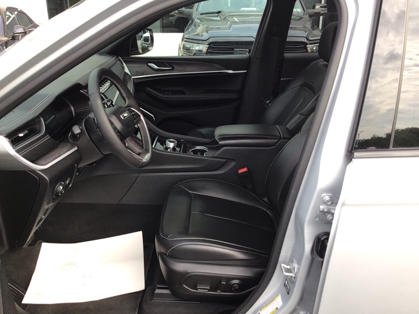 2025 Jeep Grand Cherokee L Limited Silver Zynith at Solomon CJD Brownsville