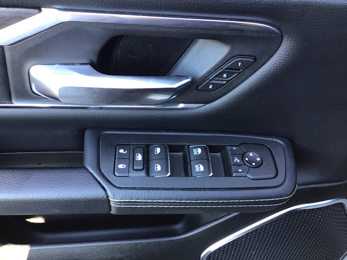 2026 Ram 1500 photo 10 of 13