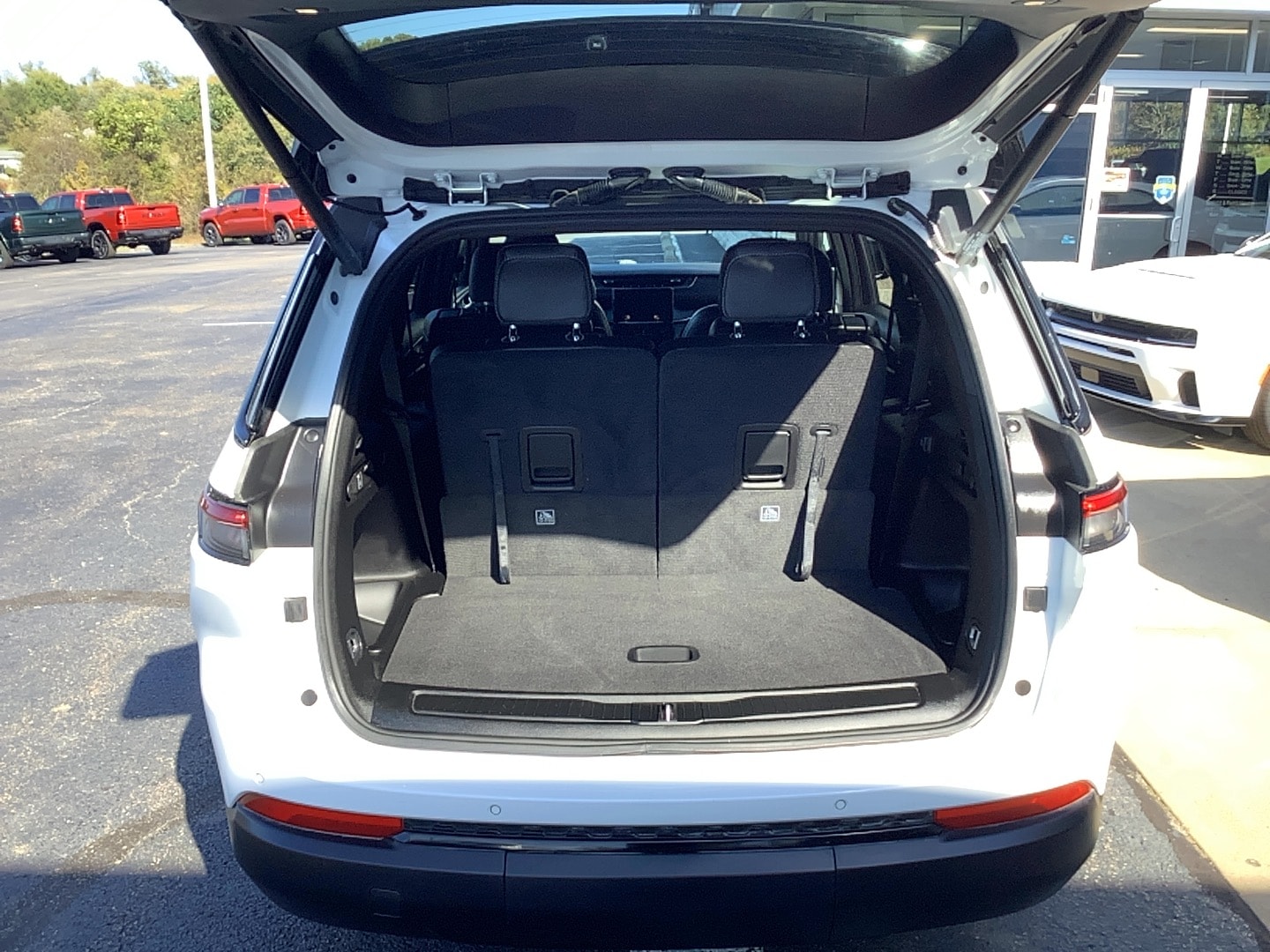 2025 Jeep Grand Cherokee L photo 5 of 14