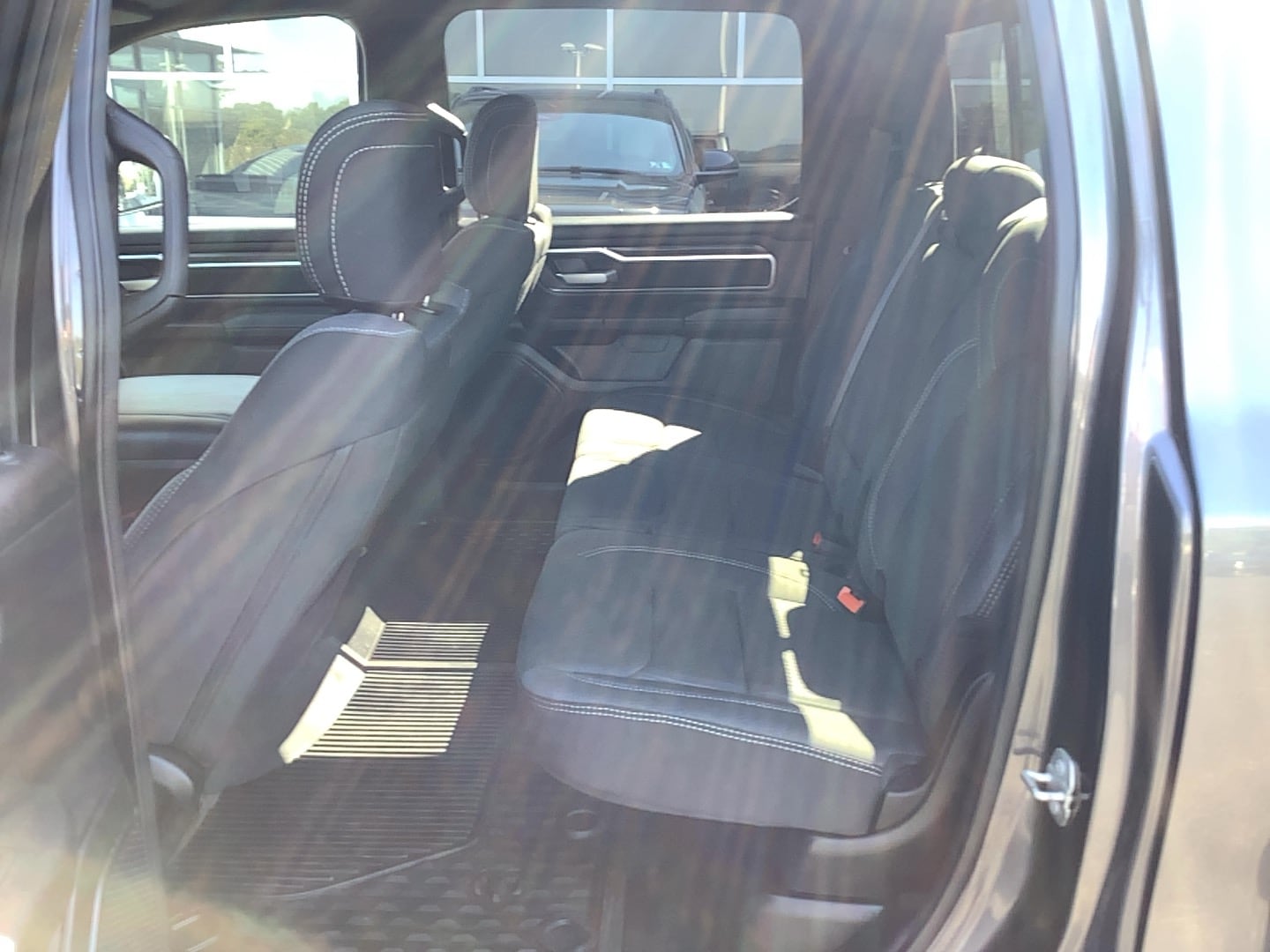 2024 Ram 1500 photo 8 of 13