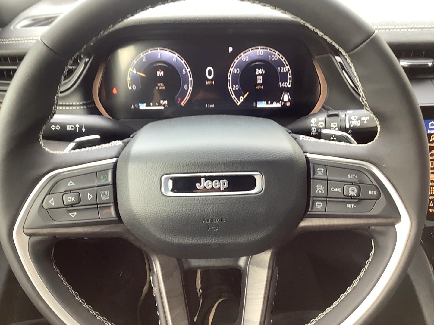 2026 Jeep Grand Cherokee LAREDO ALTITUDE 4X4 - 11