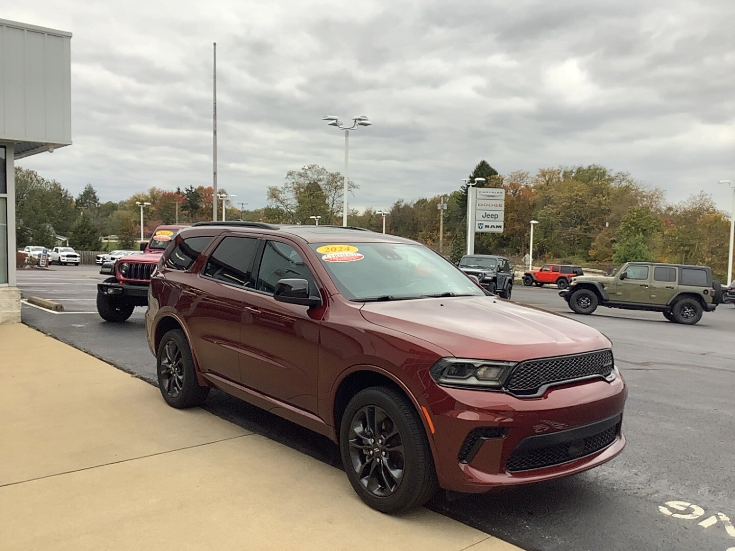 2024 Dodge Durango SXT Plus photo 3