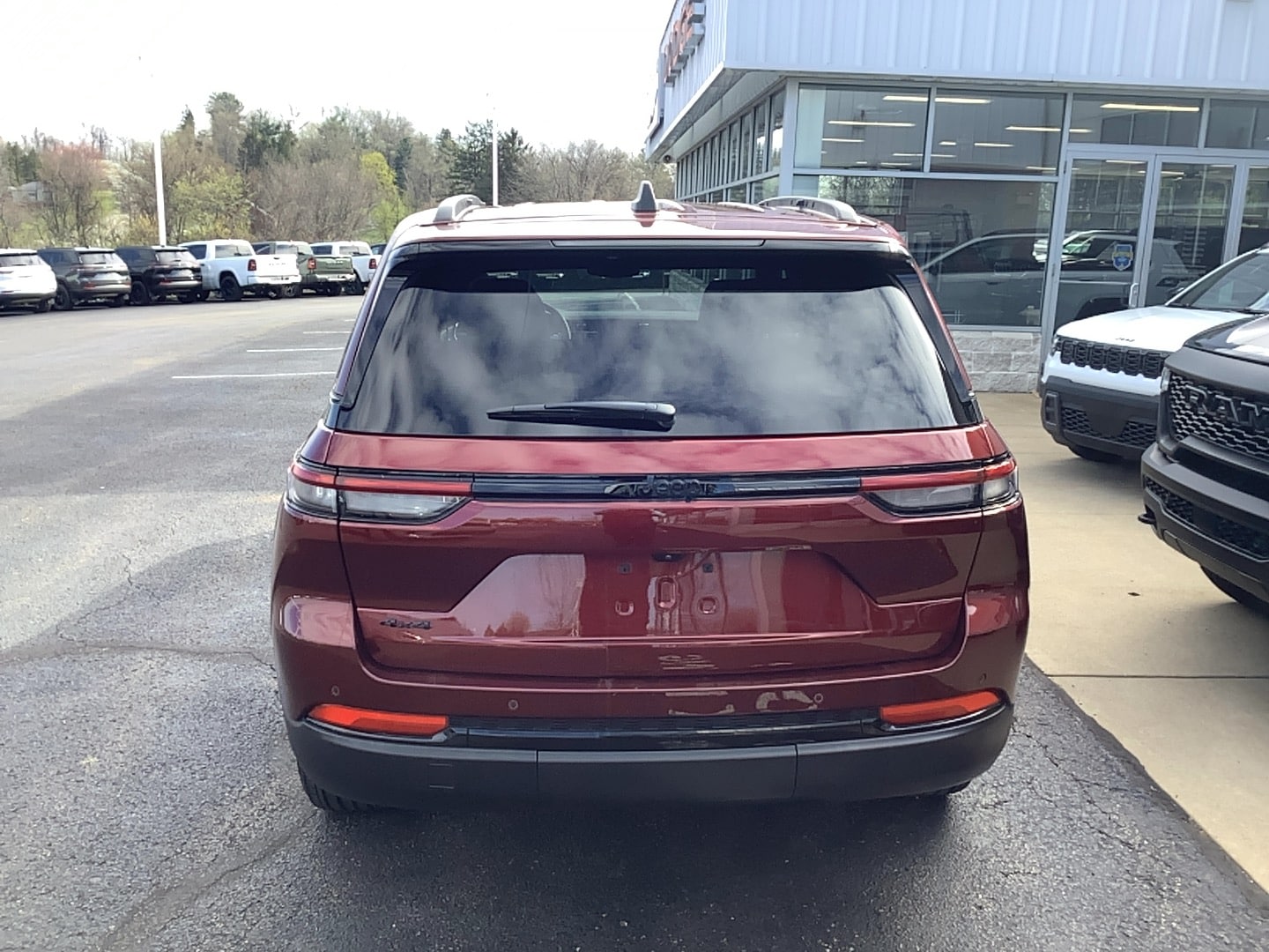 2024 Jeep Grand Cherokee Altitude Velvet Red Pearlcoat at Solomon CJD Carmichaels