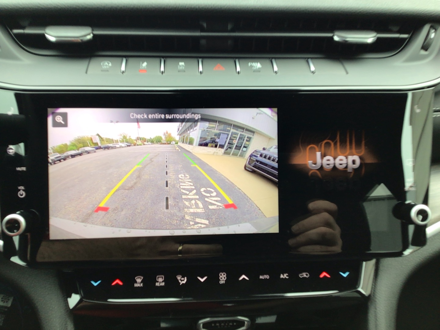 2027 Jeep Grand Cherokee photo 14 of 14