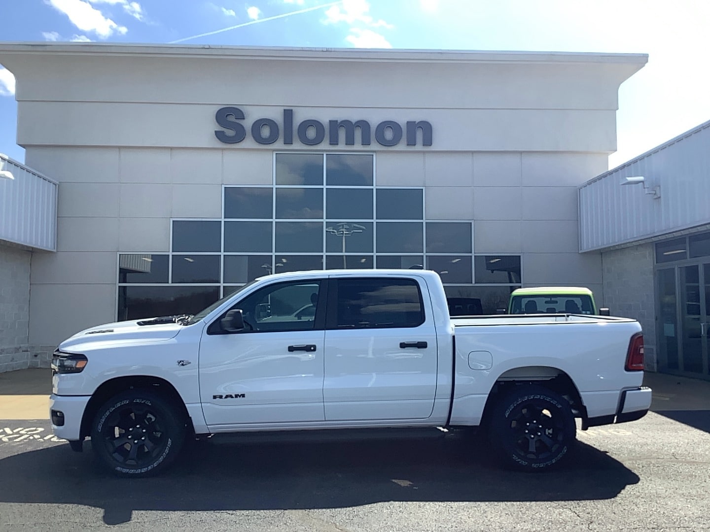 2026 RAM 1500 Express Crew Cab 4WD