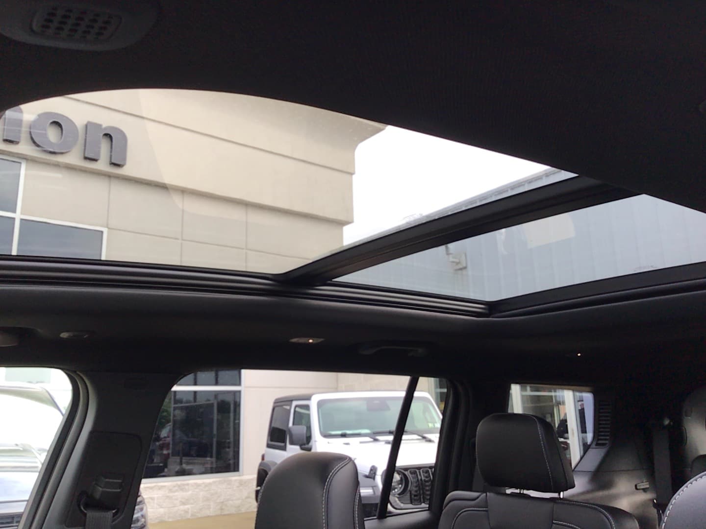 2025 Jeep Grand Cherokee L Limited Silver Zynith at Solomon CJD Brownsville