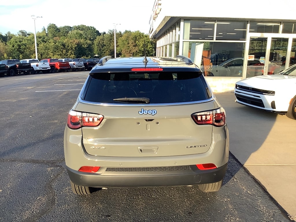New 2026 Jeep Compass LIMITED 4X4 Sport Utility