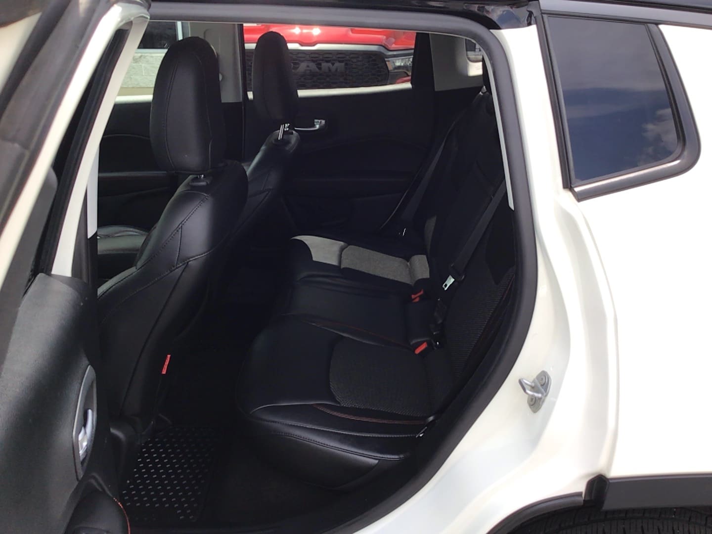2017 Jeep Compass Trailhawk - 6
