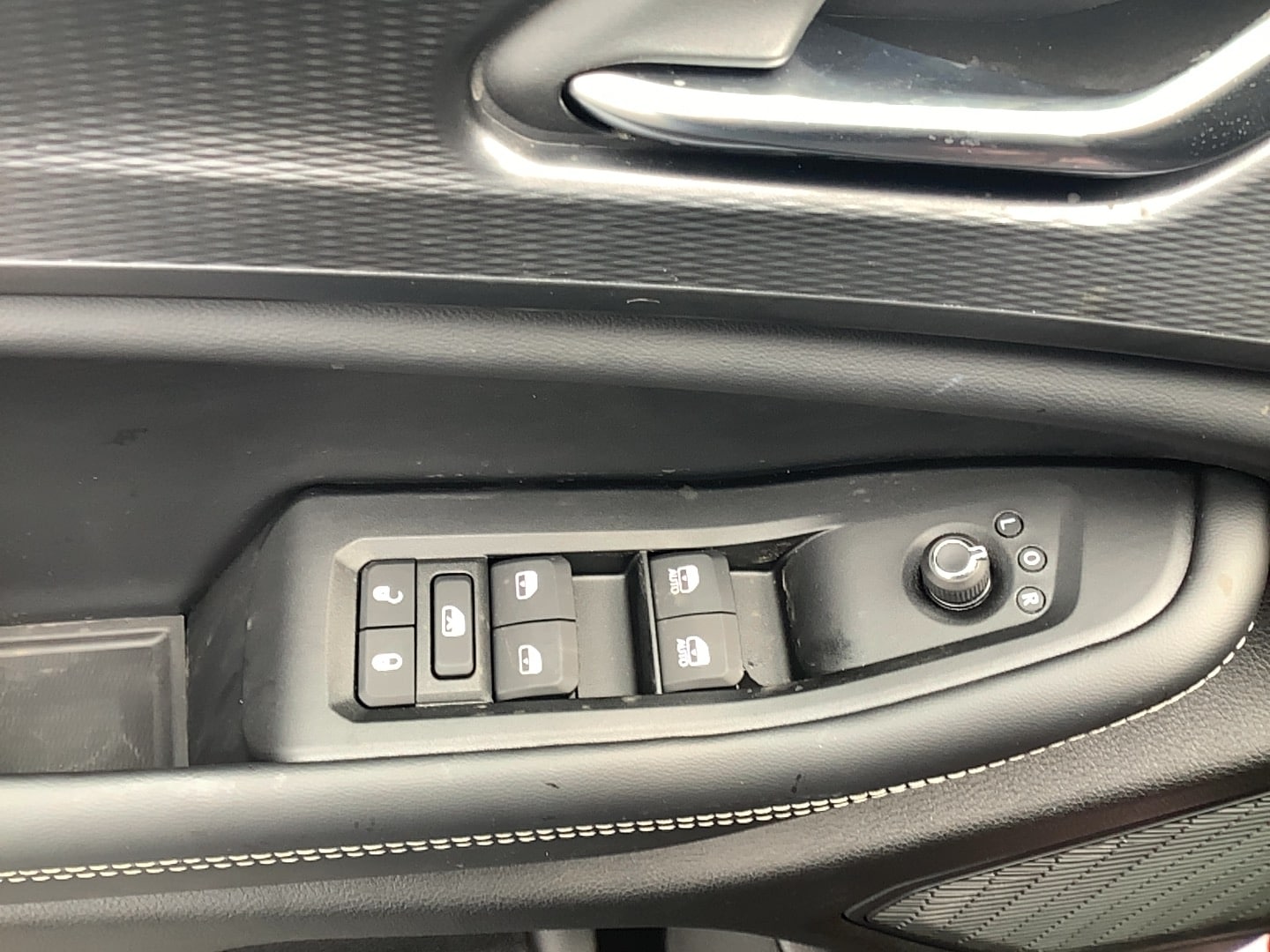 2025 Jeep Grand Cherokee ALTITUDE X 4X4 - 10