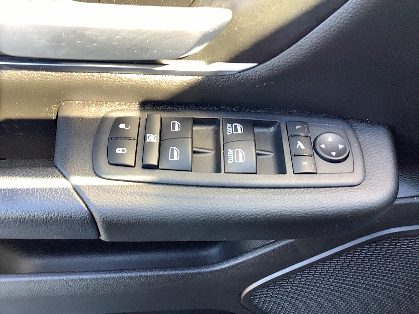 2024 Ram 1500 photo 10 of 13