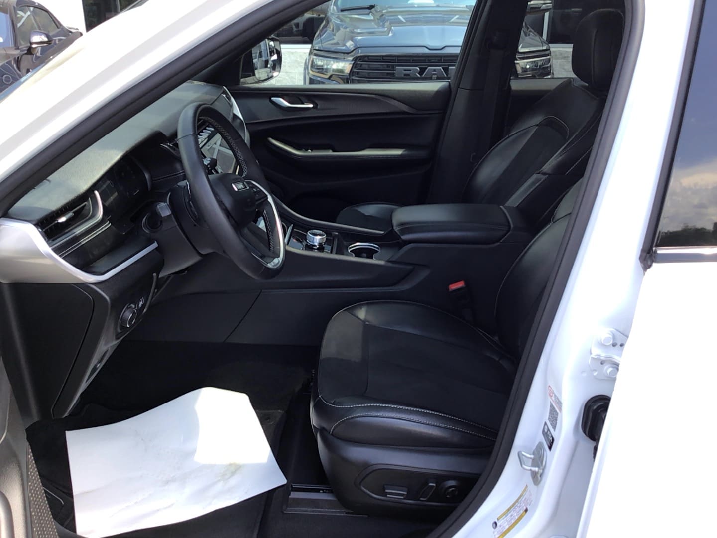 2024 Jeep Grand Cherokee Altitude X Bright White Clearcoat at Solomon CJD Carmichaels