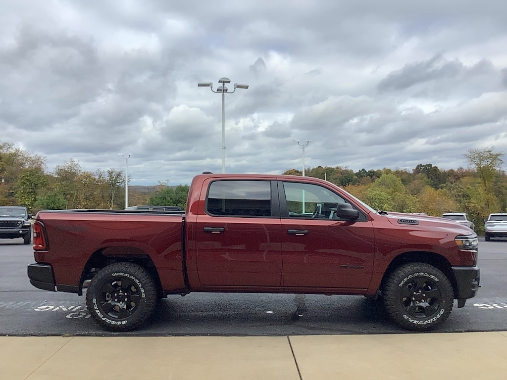 New 2026 Ram 1500 WARLOCK CREW CAB 4X4 5'7 BOX Pickup