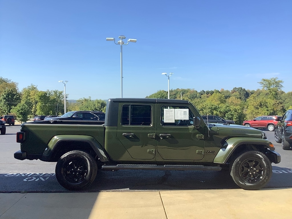 Used 2021 Jeep Gladiator Willys Willys 4x4