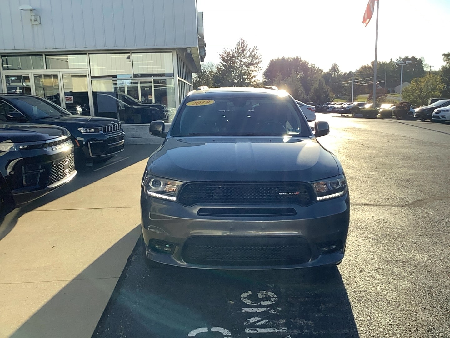 2019 Dodge Durango photo 2 of 15