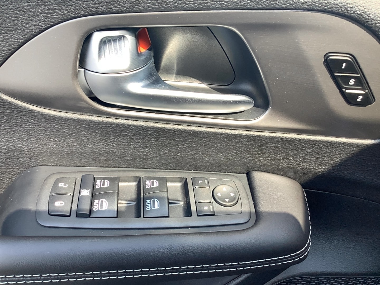2026 Chrysler Pacifica SELECT AWD Diamond Black Crystal Pearlcoat at Three Rivers CJD